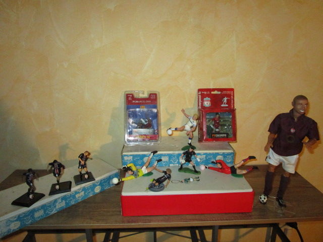 lot figurine footballeur thierry henry  bats coupet  papin 36 Villepinte (93)
