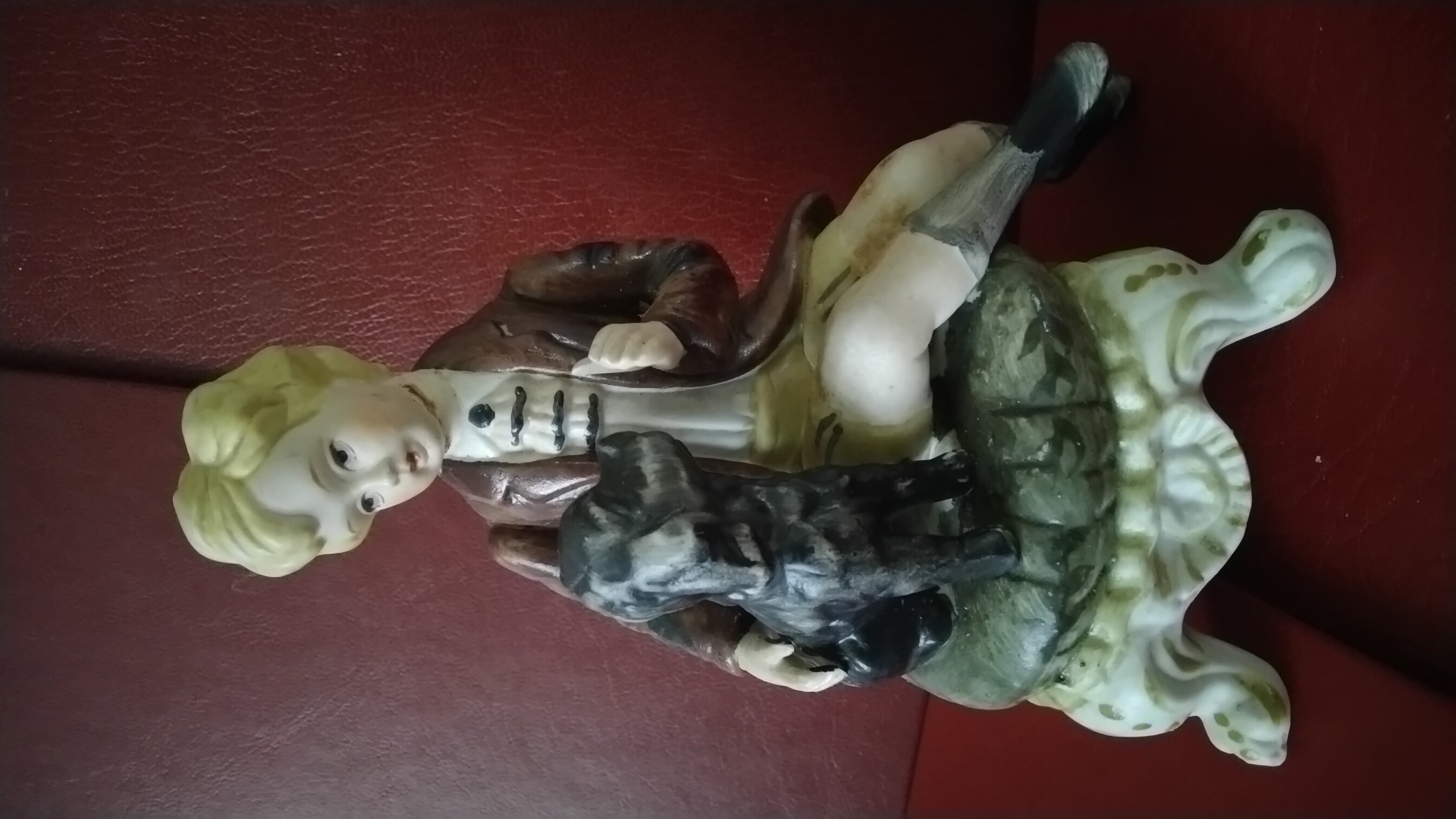 Figurine gar�on en porcelaine 5 Tilloy-l�s-Mofflaines (62)