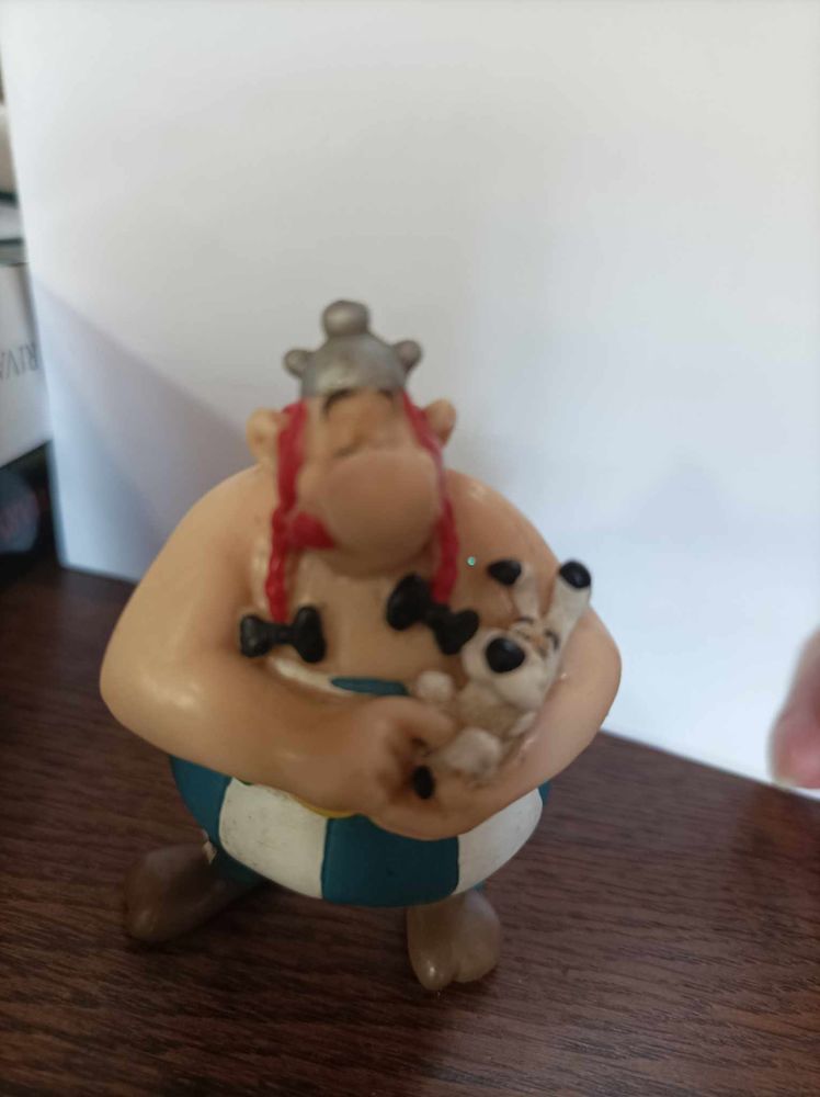 FIGURINE OBELIX ET IDEFIX Plastoy 8 cm
5 Bubry (56)