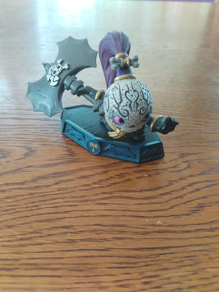 Figurine sensei chopscotch t�te de mort rare Skylanders 48 Saint-Symphorien-de-Marmagne (71)