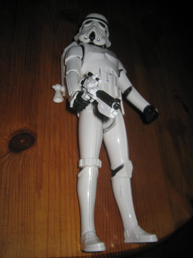 figurine Stormtrooper hasbro 2016 avec son et lumiere, 35 cm 20 C�zy (89)
