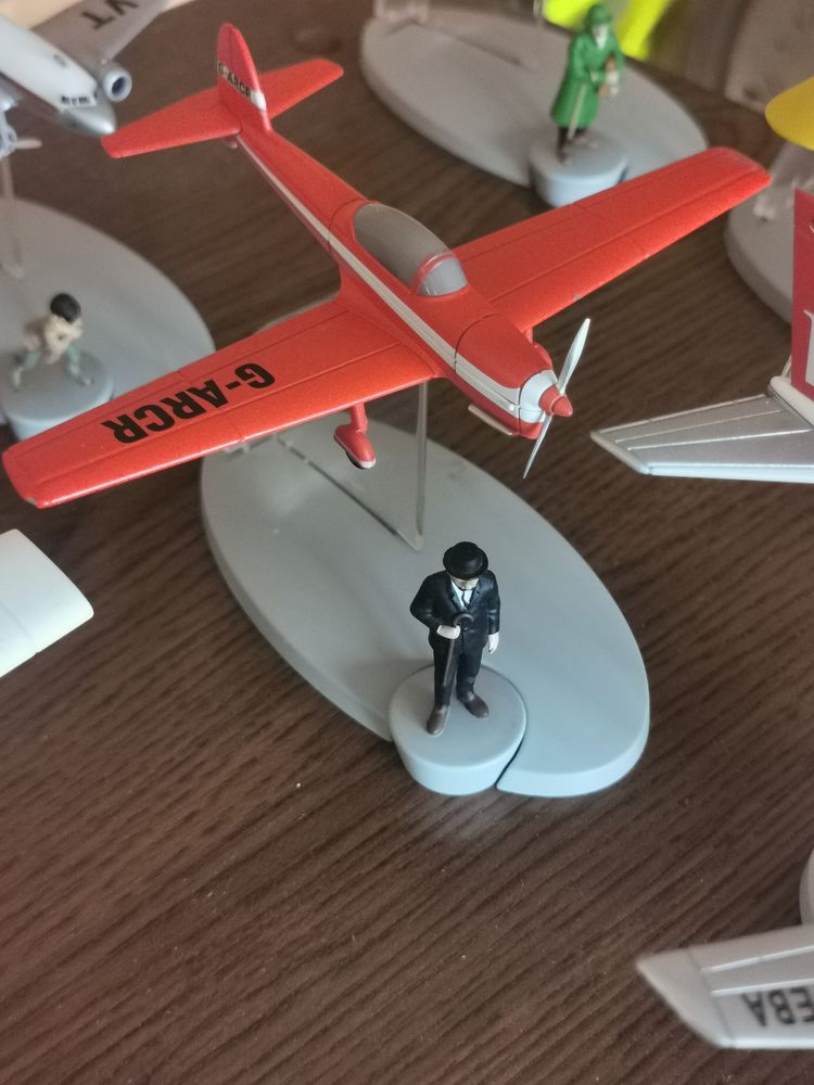 Figurine Tintin 15 pi�ces avec avions 1 Appoigny (89)