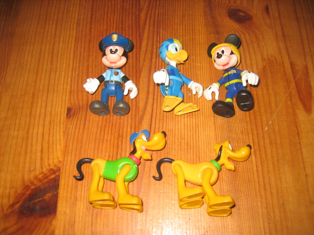 lot 5 figurines articul�s MICKEY ET SES AMIS imc toys disney 10 C�zy (89)