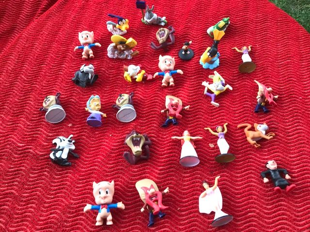 27 figurines de bandes dessin�es ou dessins anim�s 25 Mottier (38)