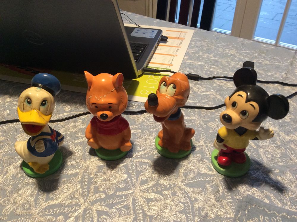  4 figurines Disney 20 �taples (62)