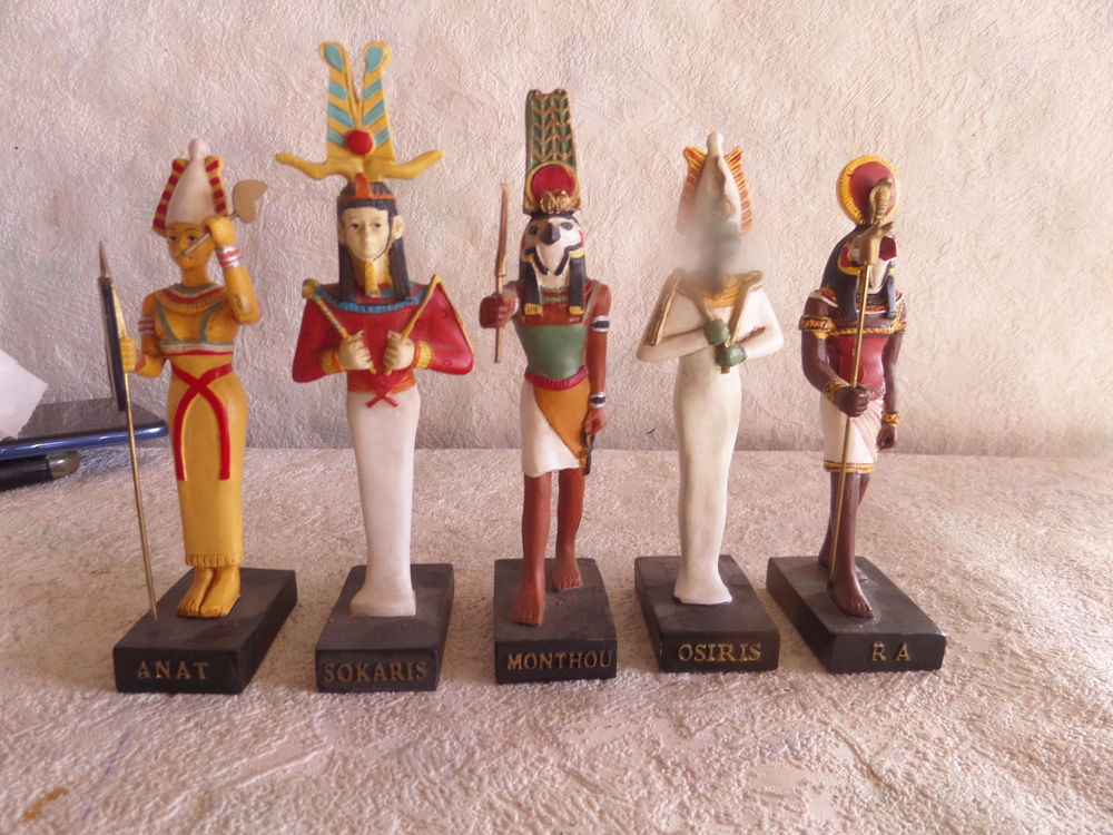 5 figurines egyptiennes 30 Lyon 8 (69)