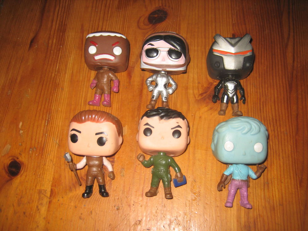 lot 6 figurines POP FORTNITE FUNKO 15 C�zy (89)
