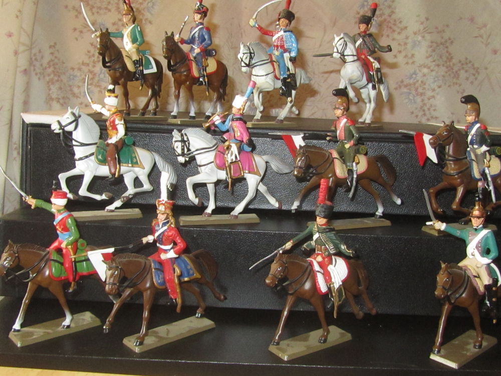 FIGURINES LES GLORIEUX CAVALIERS DE NAPOLEON 40 Chartres (28)