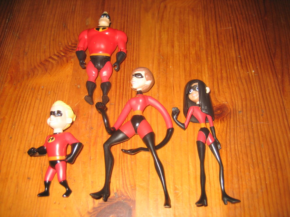 lot 4 figurines LES INDESTRUCTIBLES famille complete disney 10 C�zy (89)