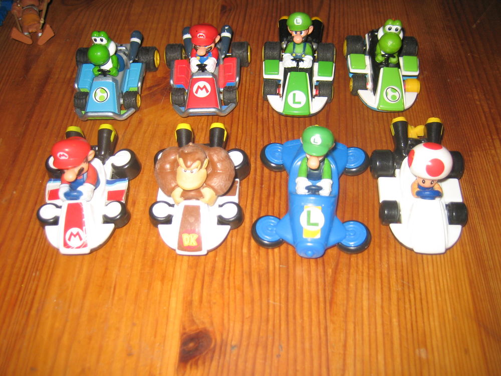 lot 8 figurines MARIO KART nintendo 20 C�zy (89)