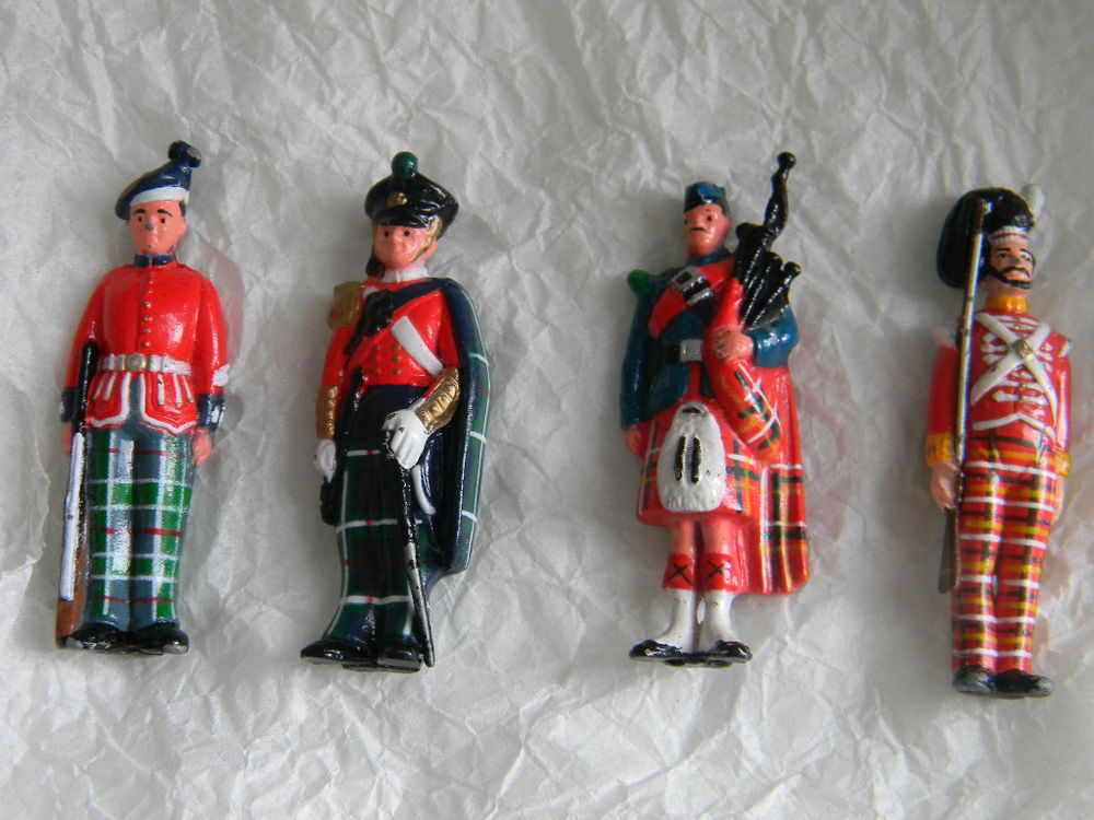 figurines plomb 15 Grosbois-l�s-Tichey (21)