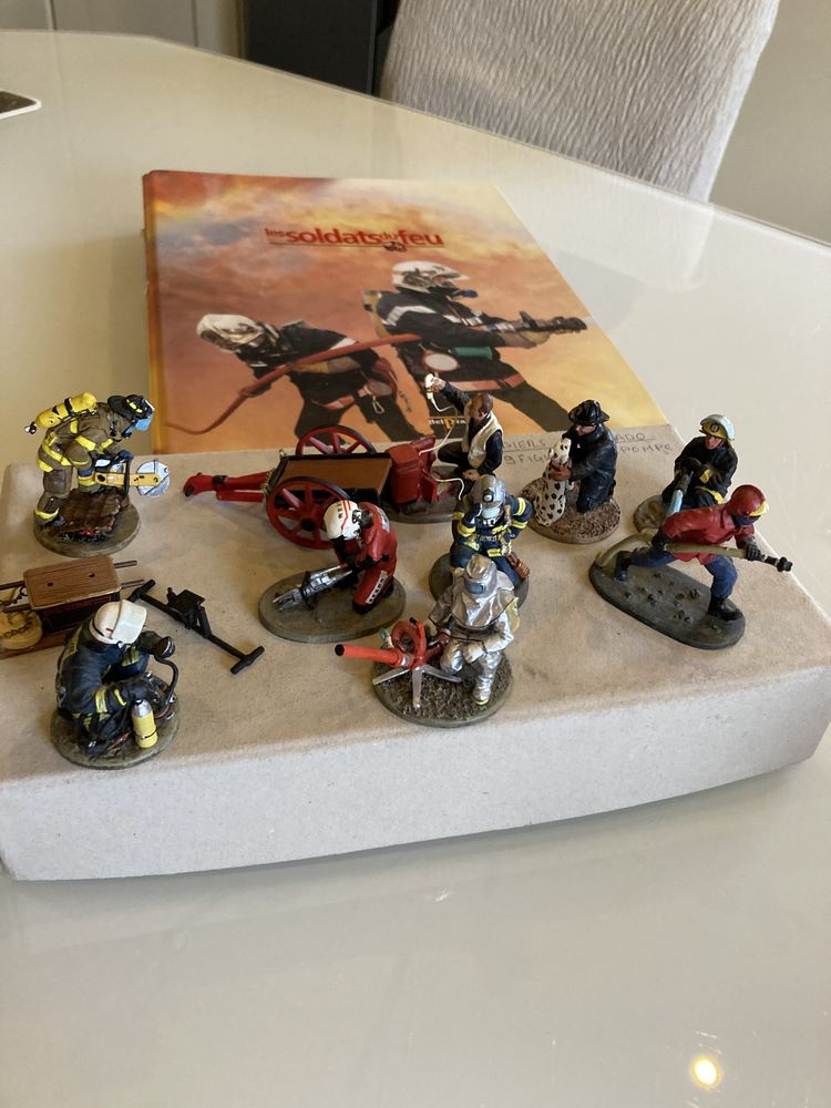 119 figurines de pompier del prado tr�s bon �tat 
0 Alata (20)