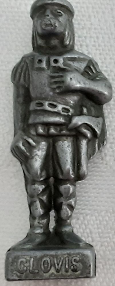 6 figurines  rois de FRANCE  m�tal ind�termin� 0 Pontoise (95)