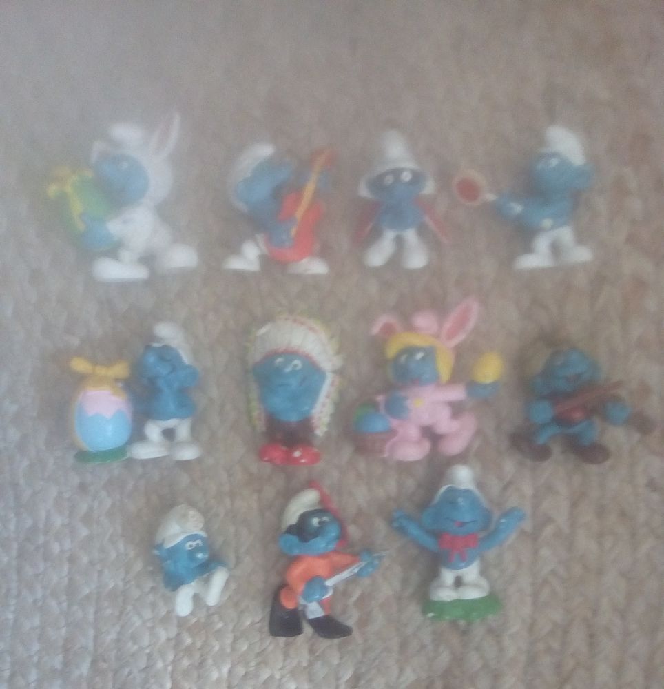 Lot 11 figurines Schtroumpf 15 Beauchamp (95)