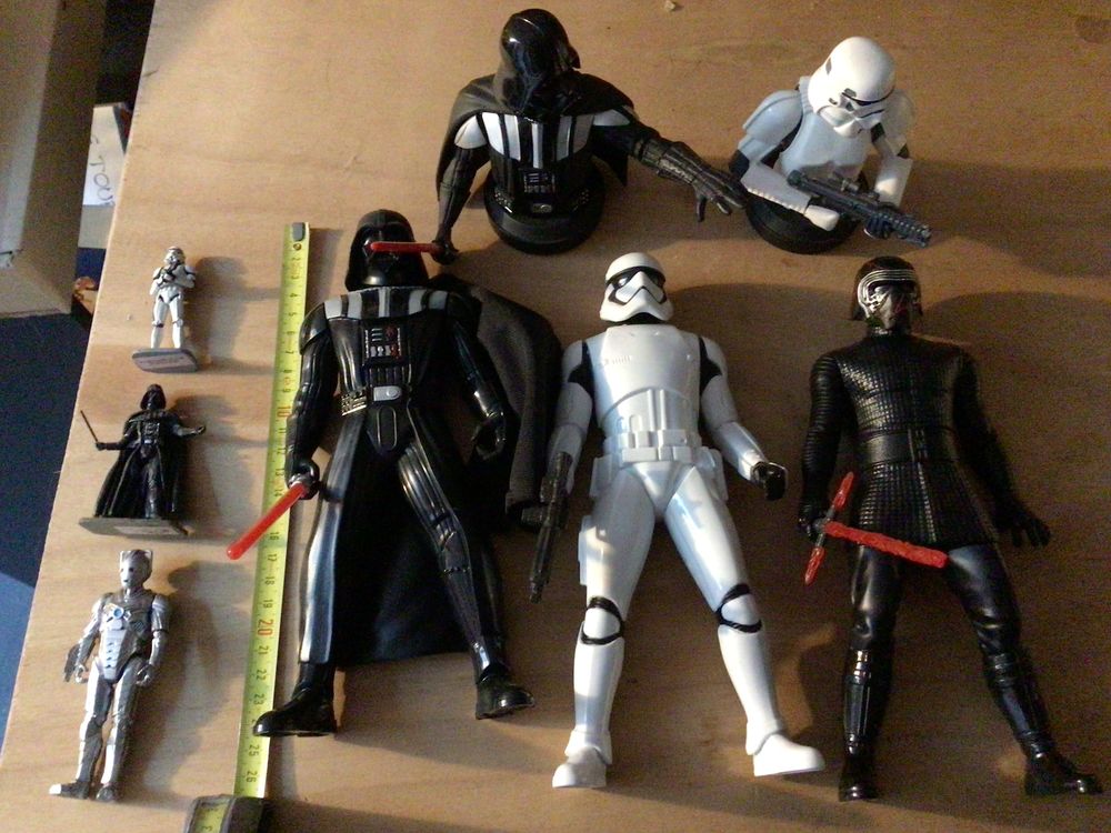 8 figurines star wars 35 Saint-Julien-en-Born (40)