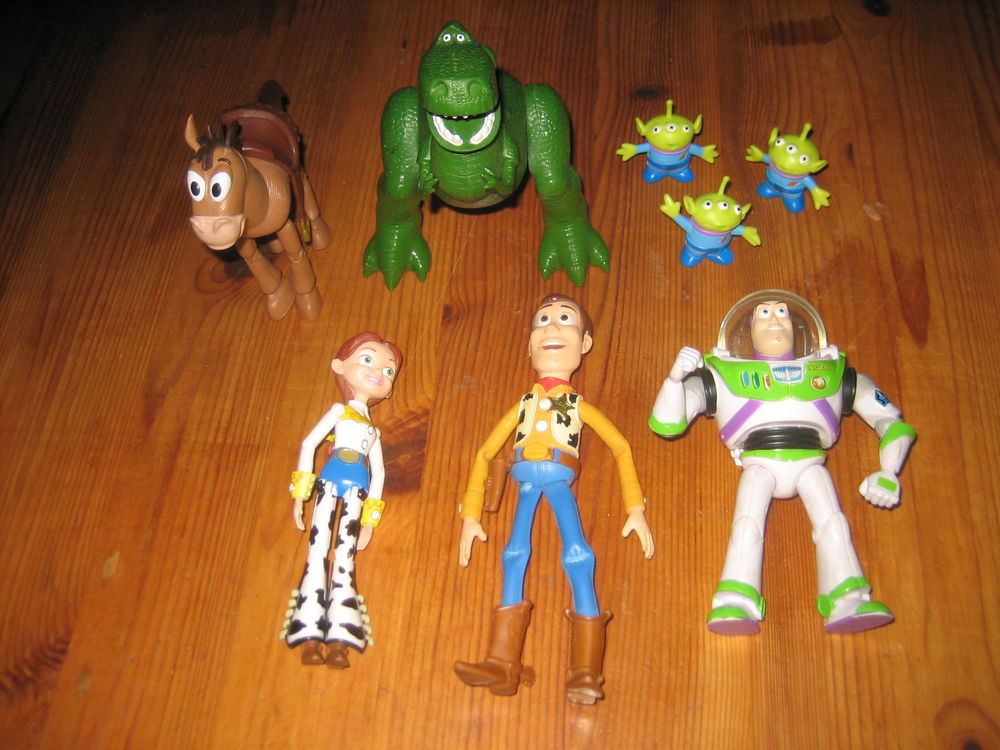 lot 8 figurines TOY STORY disney 30 C�zy (89)