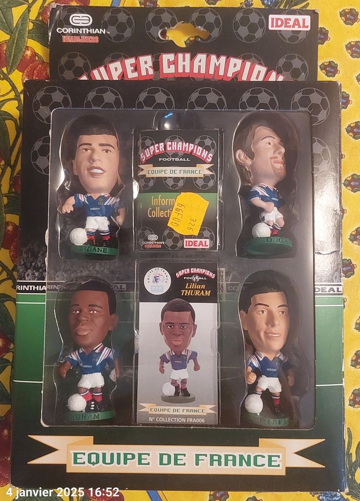 Figurines super champion  Equipe de France 1998  20 Boulogne-Billancourt (92)
