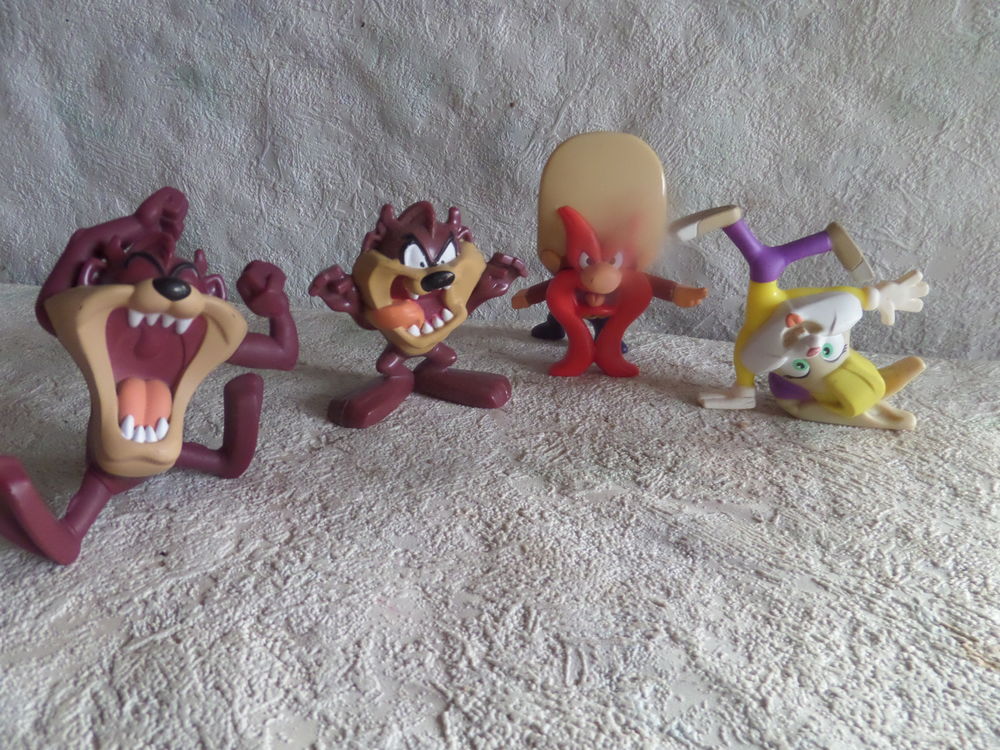 figurines warner bros 8 Lyon 8 (69)