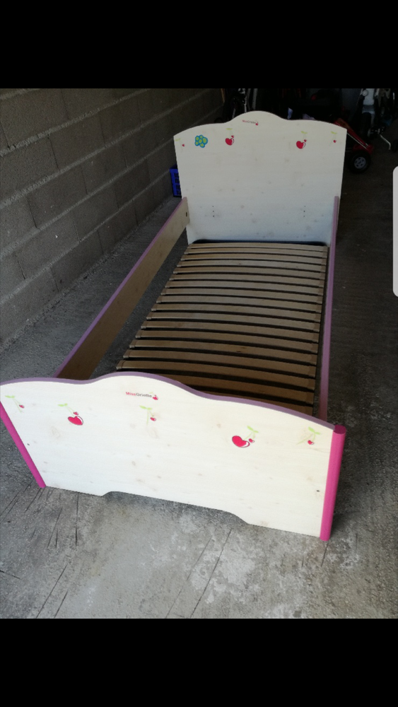 Lit de fille 100 Hussigny-Godbrange (54)