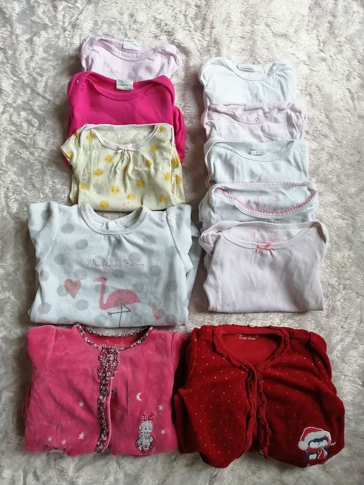 Lot filles 12 mois 20 La Roche-sur-Yon (85)