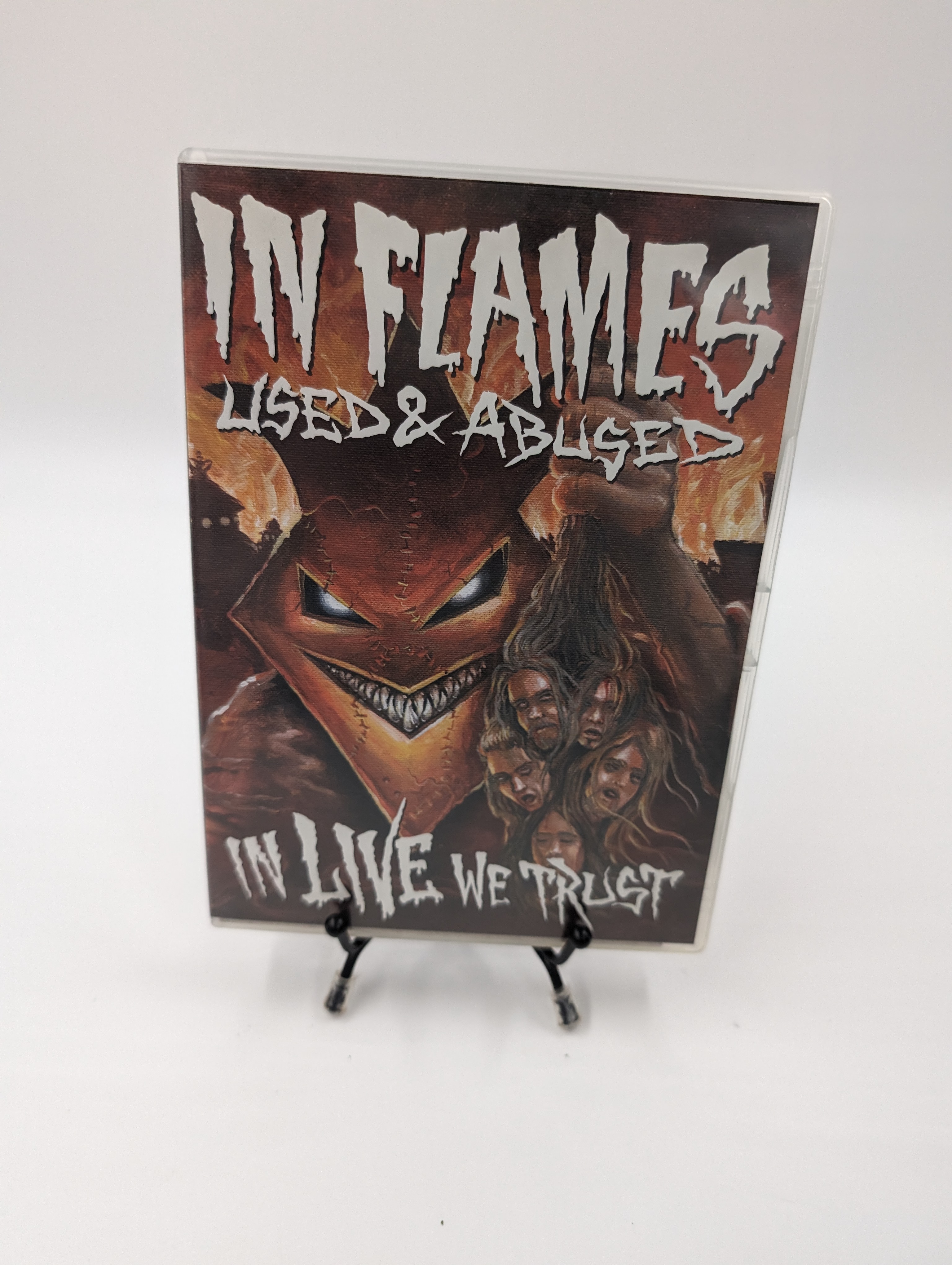 Film DVD In Flames Used & Abused in Live we Trust en boite 2 Vulbens (74)