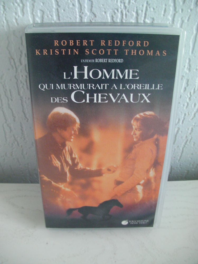 K7 VHS film  L'HOMME QUI MURMURAIT A L'OREILLE DES CHEVAUX  3 Saint-Etienne (42)