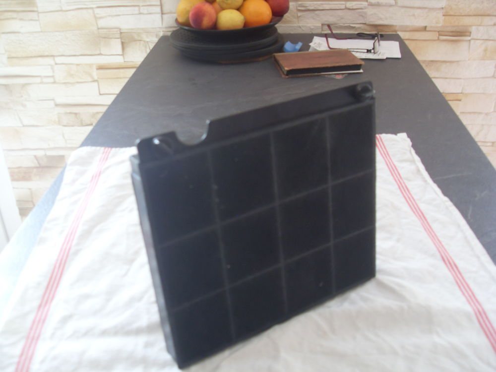 FILTRE DE HOTTE CUISINE 15 Eraines (14)