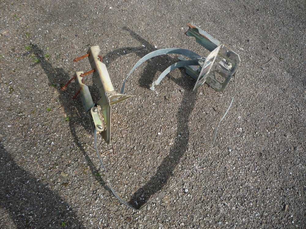 Fixation antenne chemin�e/support mat 25 Castres (81)