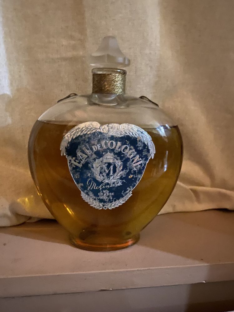 Flacon ancien d'eau de Cologne Molinard 90 Paris 18 (75)