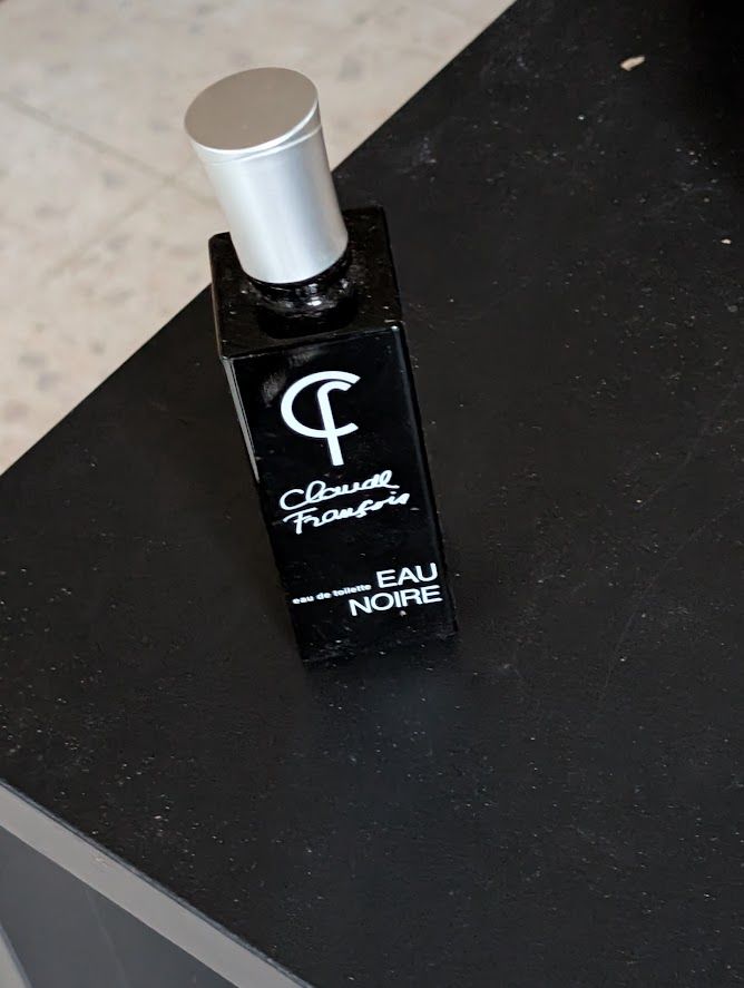 FLACON  EAU NOIRE  de Claude Fran�ois. 60 Bois-d'Arcy (78)