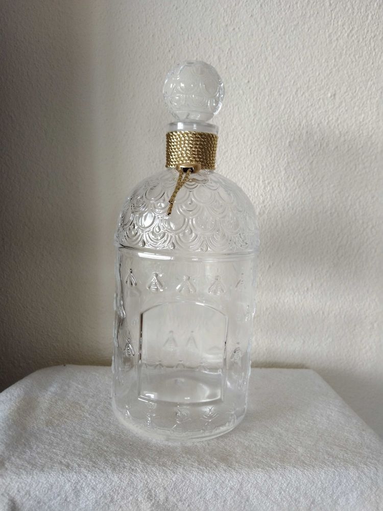 Flacon de parfum Abeilles de Guerlain 17 S�v�rac-d'Aveyron (12)