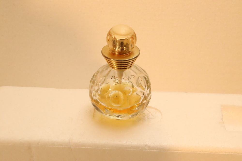 Flacon parfum  Dolce Vita 
25 Li�vin (62)