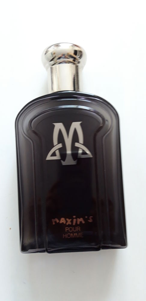 flacon de parfum g�ant vide. 50 Paris 20 (75)