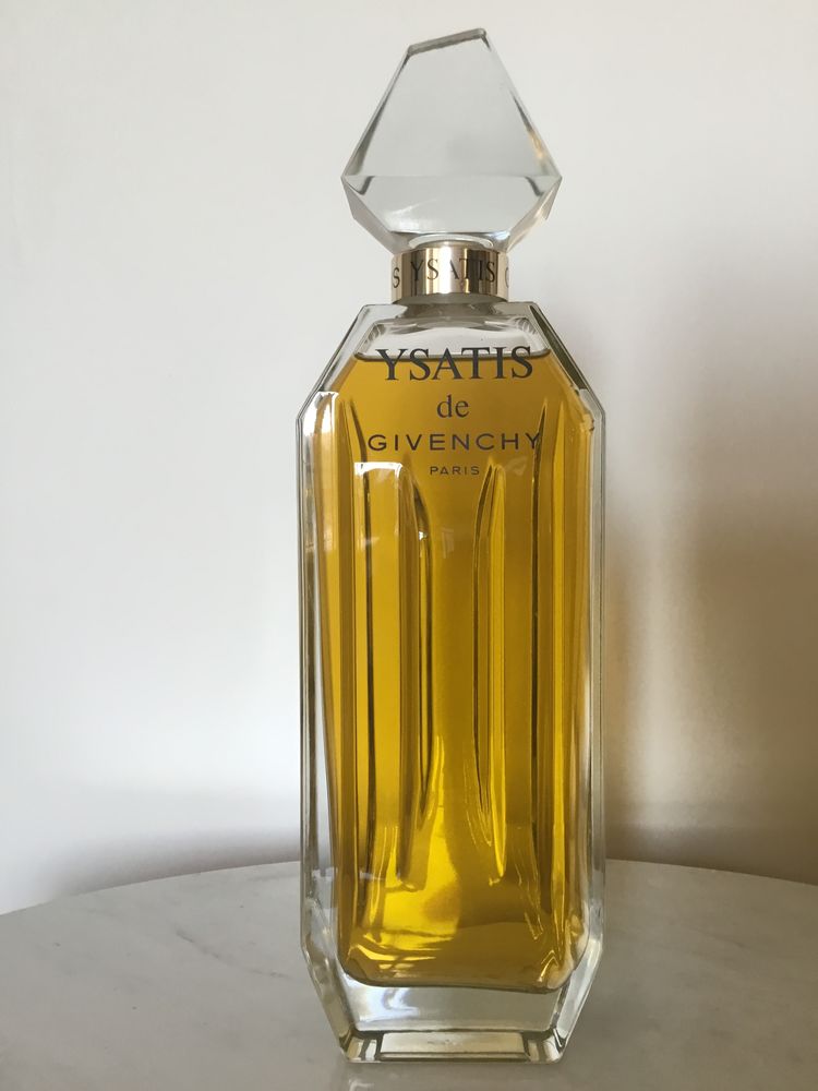 Flacon de parfum g�ant en verre 250 Cap-d'Ail (06)
