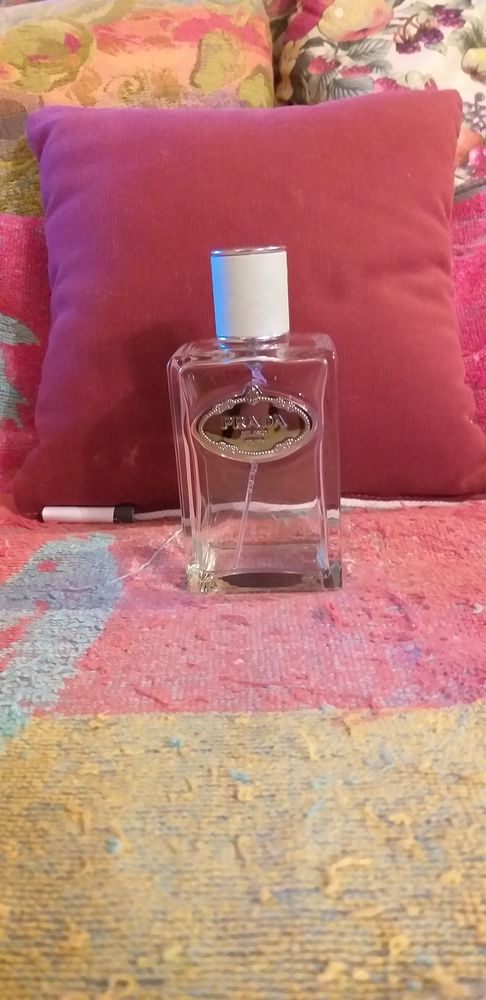 FLACON D'EAU DE PARFUM  IRIS  DE PRADA 12 Quimper (29)