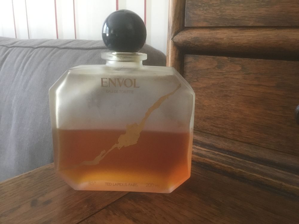 Flacon de parfum Ted Lapidus vintage  15 Fontenay-le-Fleury (78)
