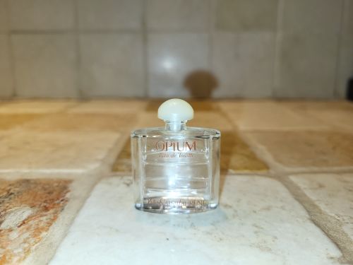 Flacon de parfum miniature 5 Paris 10 (75)