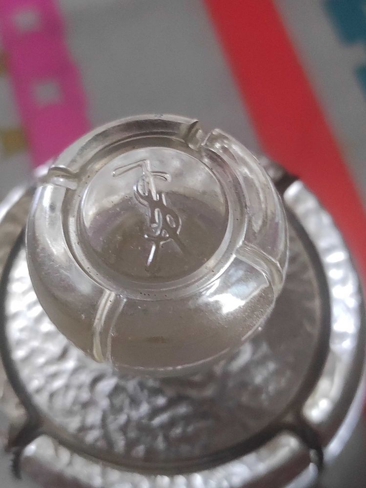 Flacon de parfum vintage 80 Verneuil-sur-Seine (78)