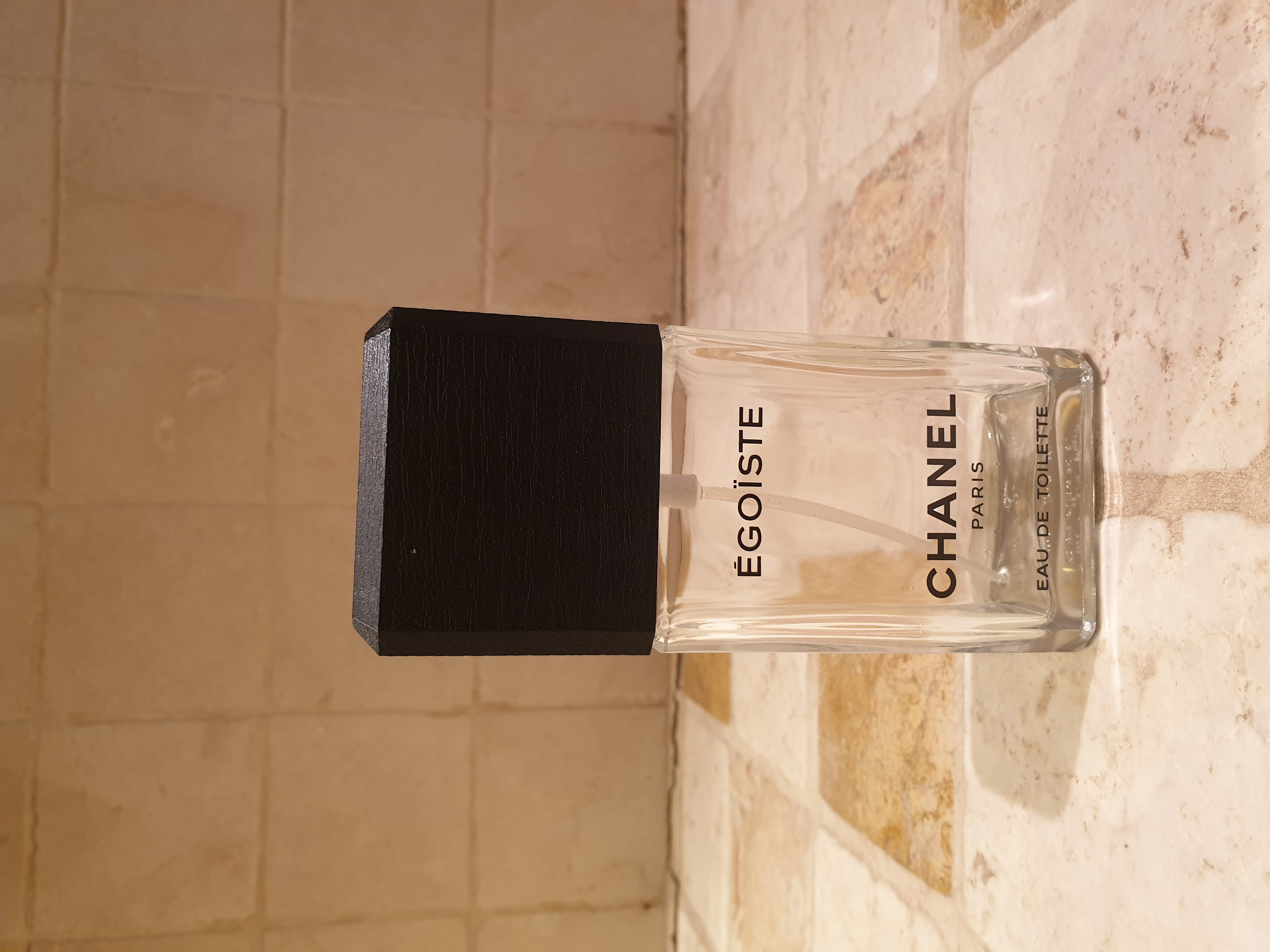 Flacon de parfum 12 Paris 10 (75)