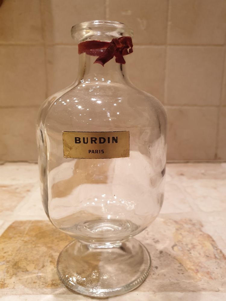 Flacon de parfum 10 Paris 10 (75)