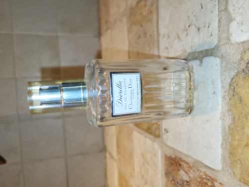 Flacon de parfum 12 Paris 10 (75)