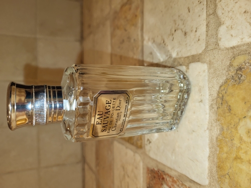 Flacon de parfum 12 Paris 10 (75)