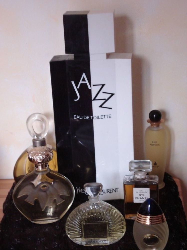 FLACONS FACTICE DE PARFUM 15 Grenoble (38)