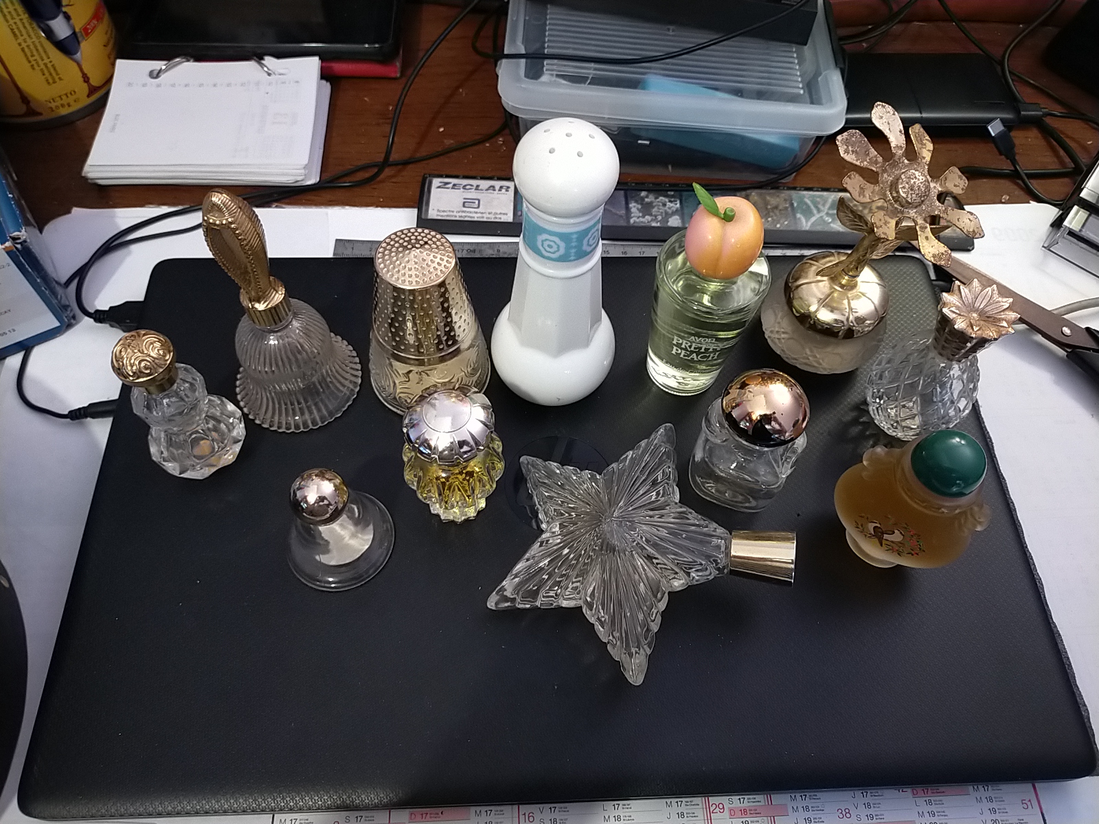 Lot flacons de parfum AVON 15 Albert (80)