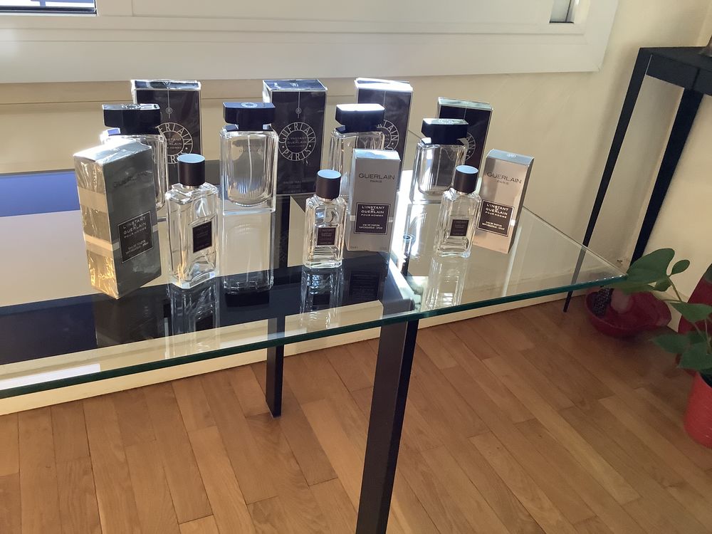 Flacons de parfum  vides  Guerlain 19 Lyon 3 (69)