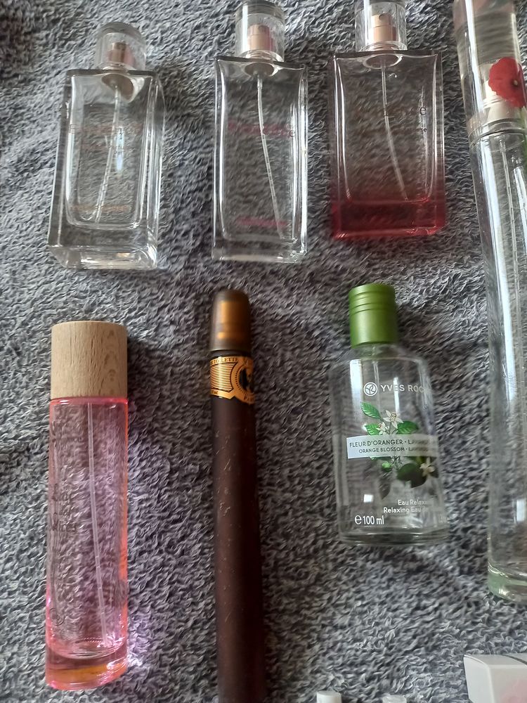 lot de flacons de parfum vides 12 Bonni�res (60)