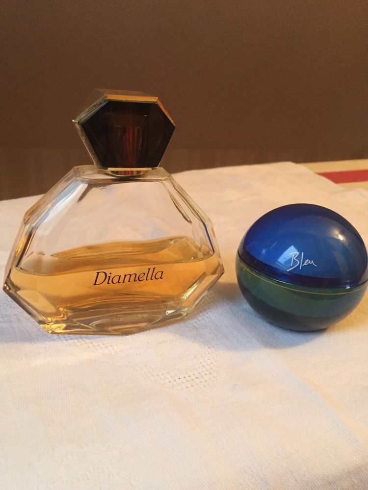 Flacons de parfum vintage Yves Rocher 
13 Fontenay-le-Fleury (78)