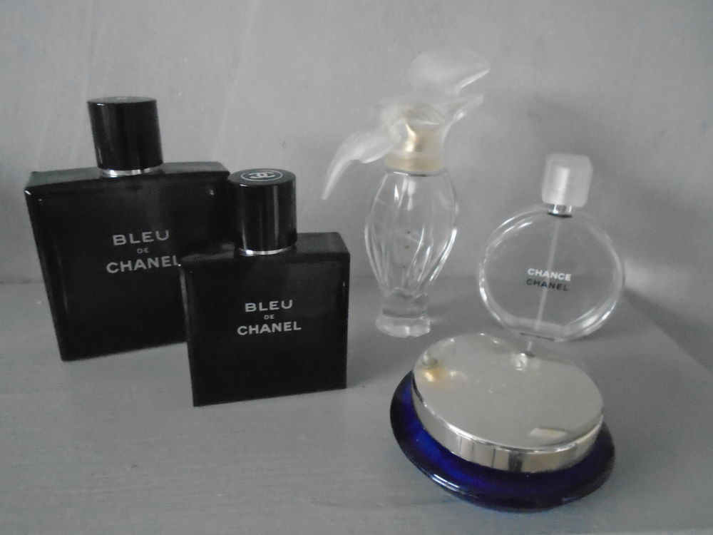 Lot de flacons de parfum 2 Langoat (22)
