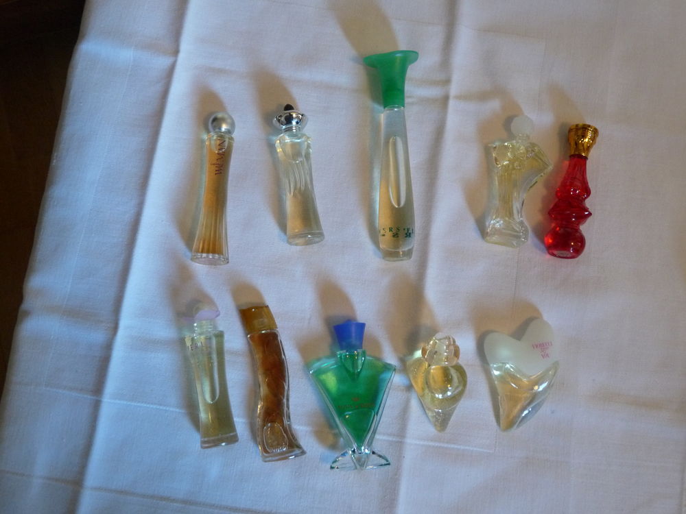 Flacons de parfums miniatures 70 Roppentzwiller (68)