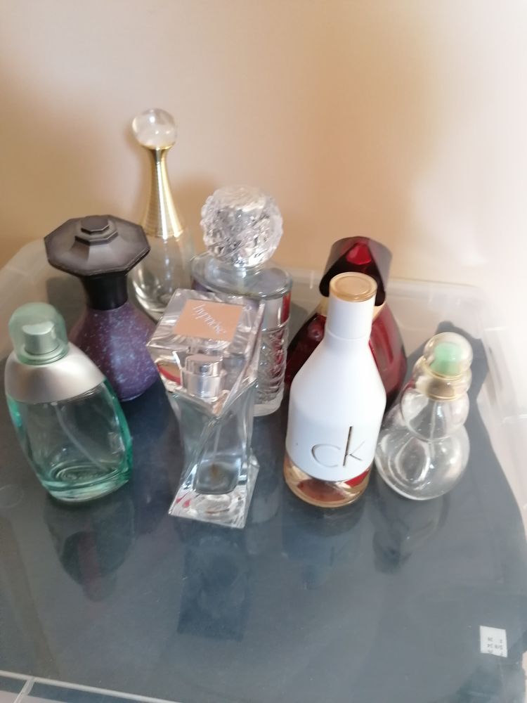 Flacons parfums vides 5 Mortagne-sur-S�vre (85)